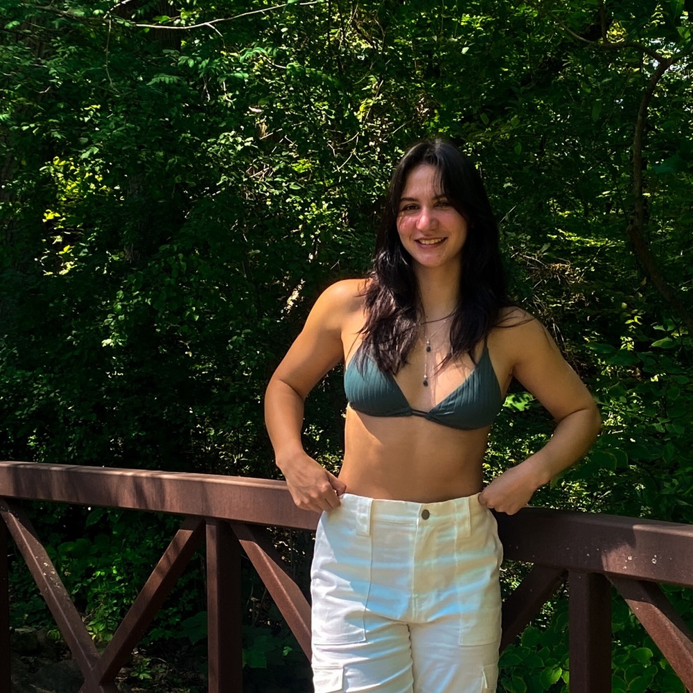 Meet your Posher, Talia